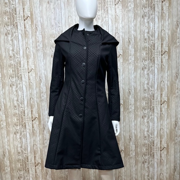 Betabrand San Francisco Phyllis Day Coat - Picture 2 of 11